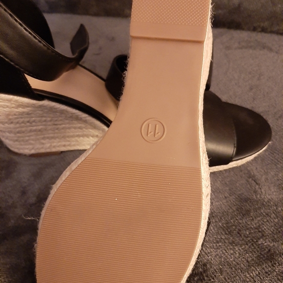 Wedge Heels - Picture 5 of 5